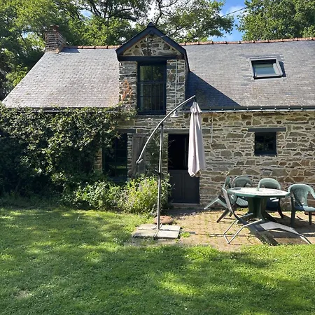 Le De Cardunel Nyaraló